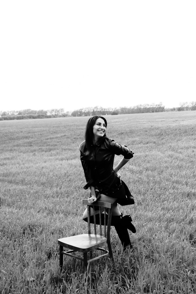 Наташа. Прогулка в поле. Фотограф Наташа Лисица