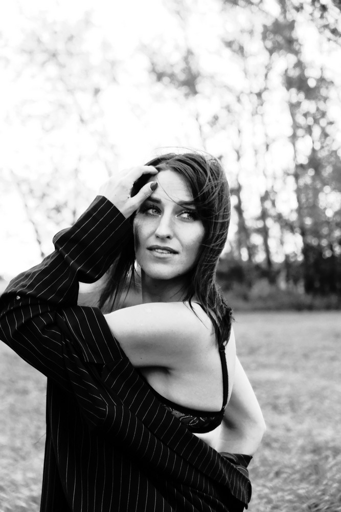 Наташа. Прогулка в поле. Фотограф Наташа Лисица