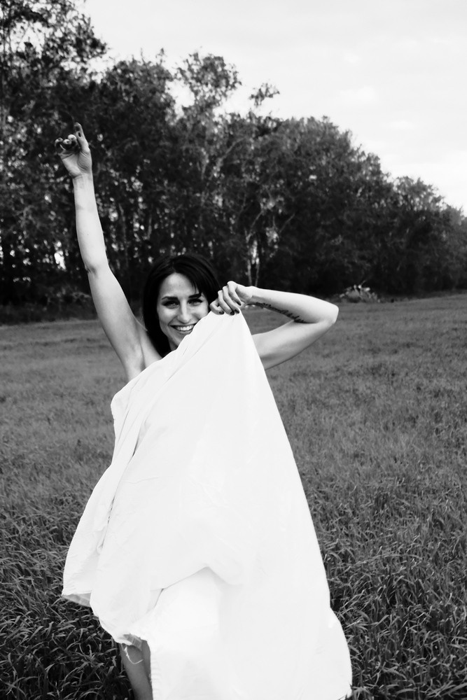 Наташа. Прогулка в поле. Фотограф Наташа Лисица