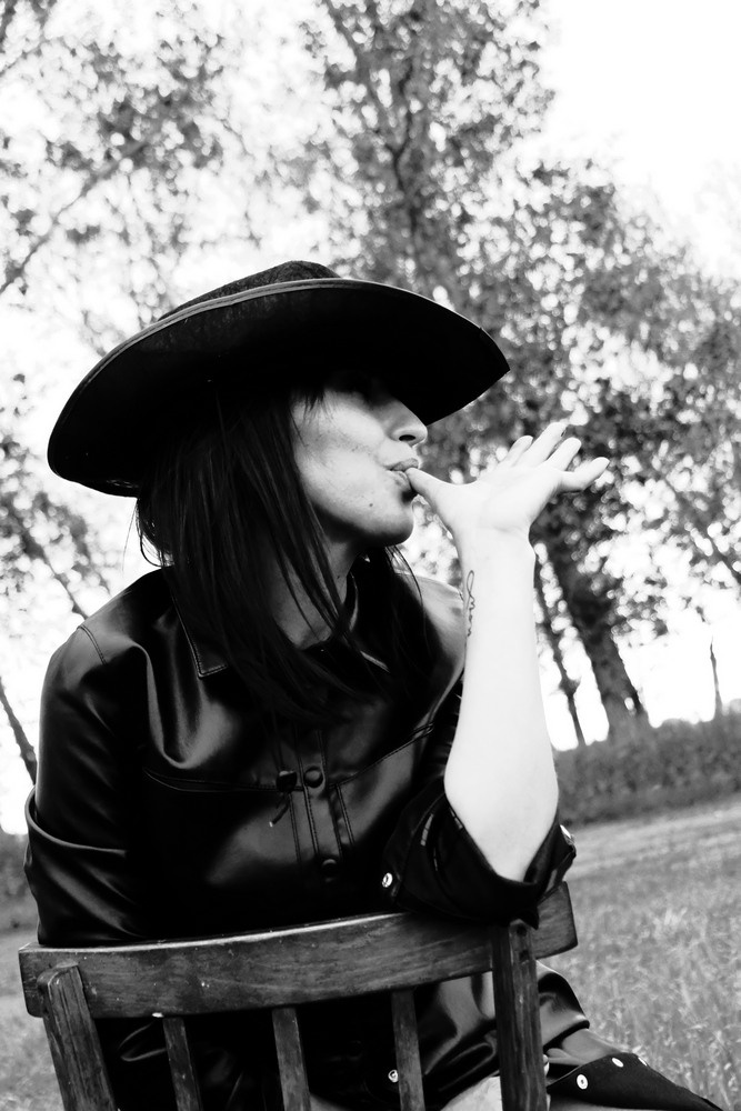 Наташа. Прогулка в поле. Фотограф Наташа Лисица