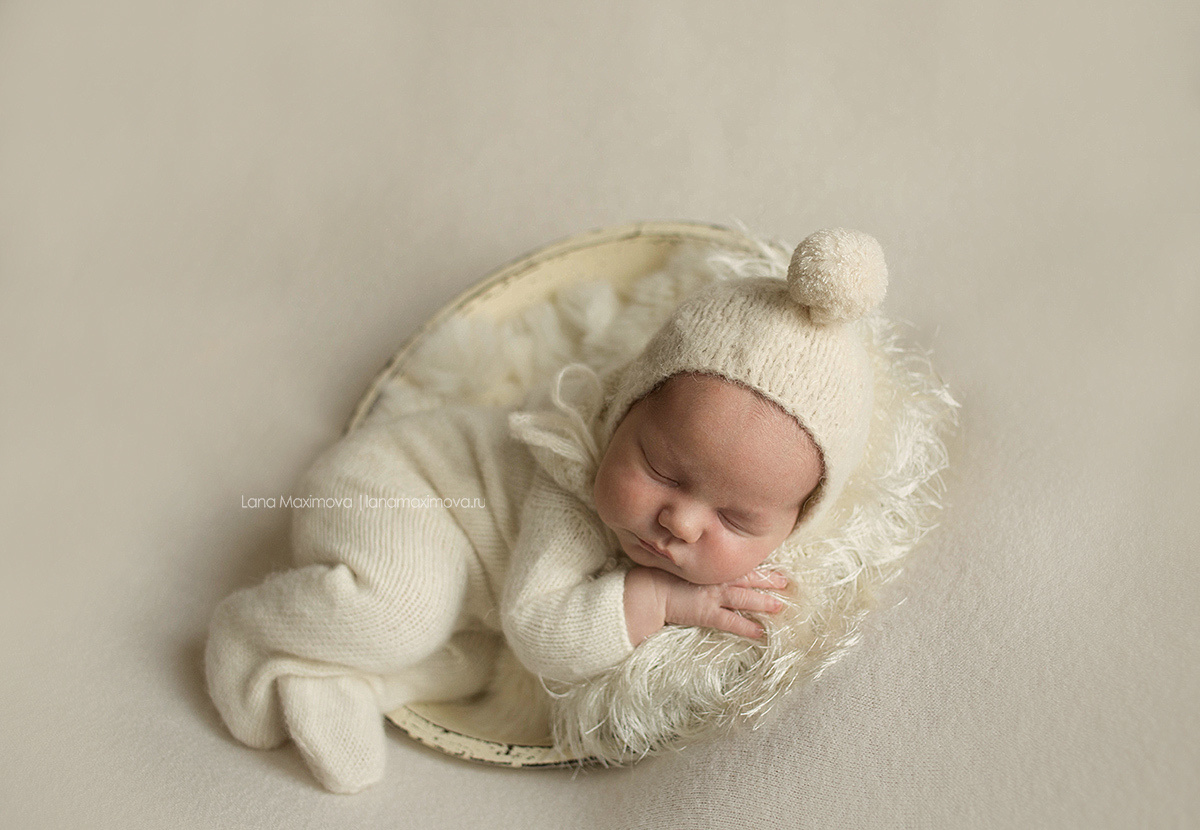 Фотосессия новорождённого. Фотограф новорождённых малышей и детский фотограф В Казани Лана Максим