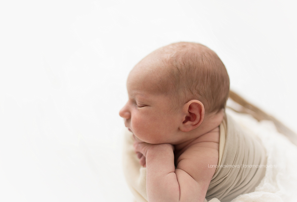 Фотосессия новорождённого. Фотограф новорождённых малышей и детский фотограф В Казани Лана Максим