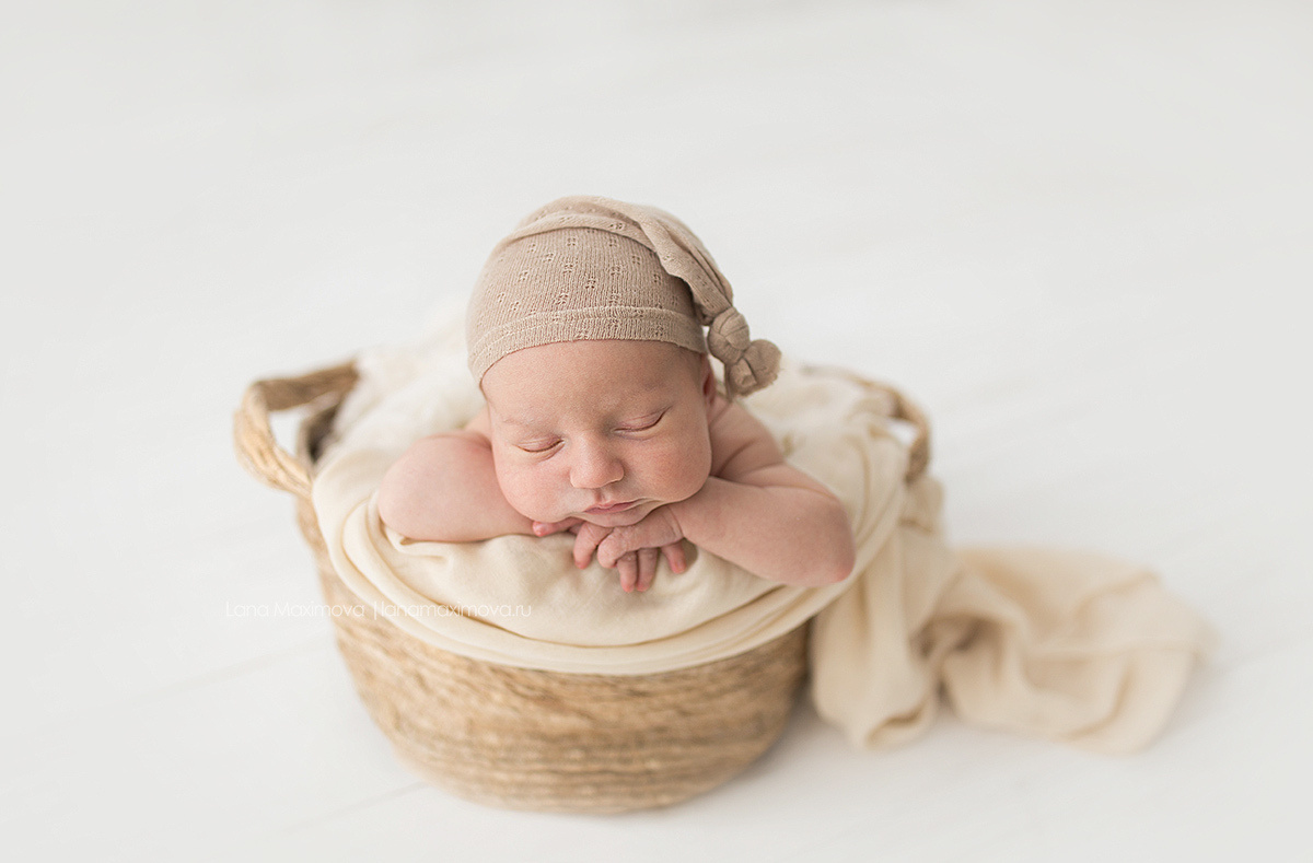Фотосессия новорождённого. Фотограф новорождённых малышей и детский фотограф В Казани Лана Максим