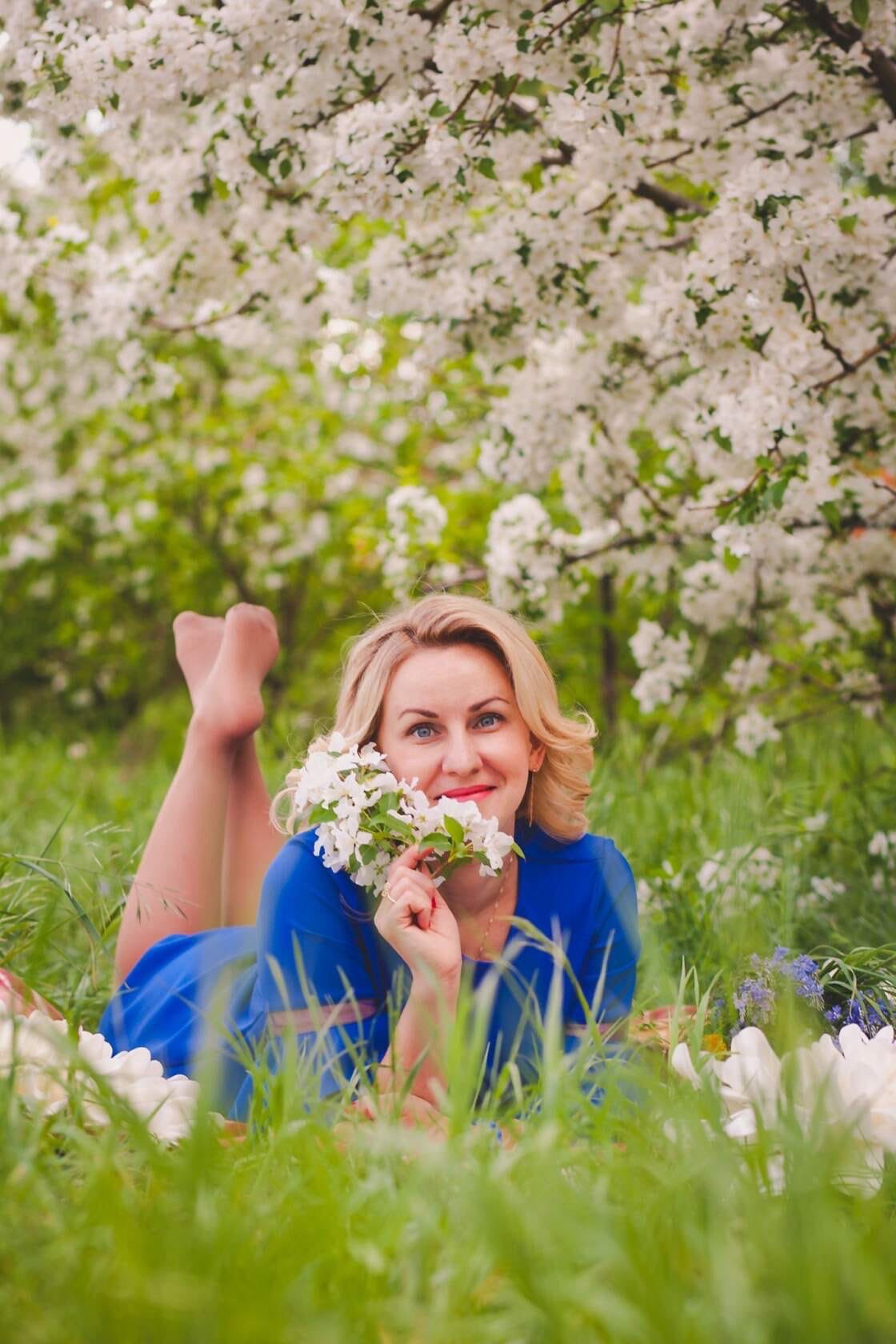 Цветущие сады. Фотограф Крещения, а также семейный и детский фотограф в Оренбурге