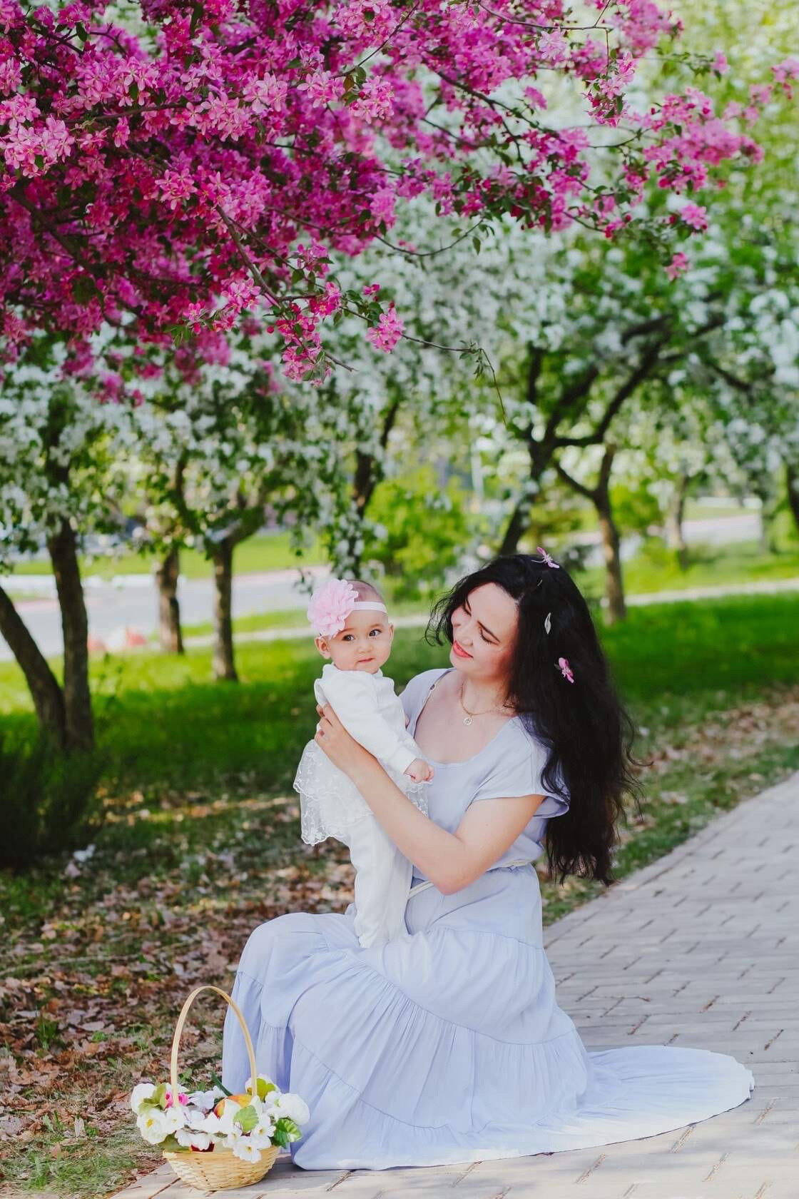 Цветущие сады. Фотограф Крещения, а также семейный и детский фотограф в Оренбурге