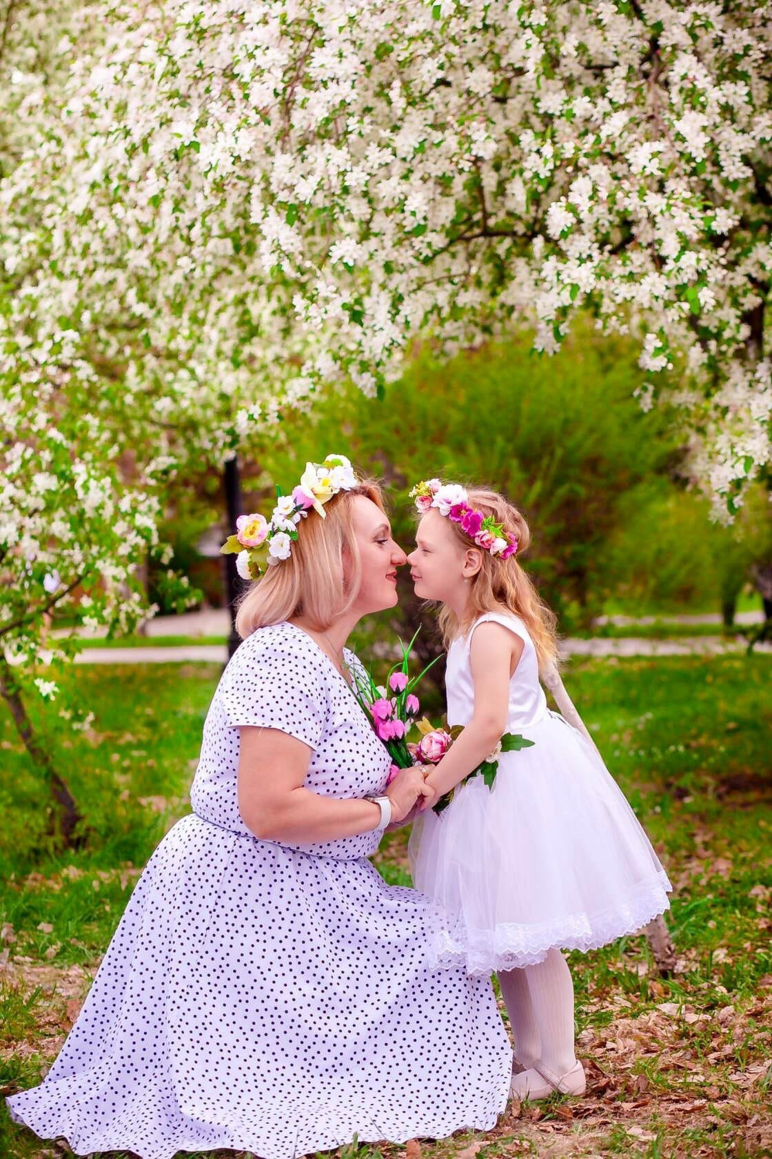 Цветущие сады. Фотограф Крещения, а также семейный и детский фотограф в Оренбурге