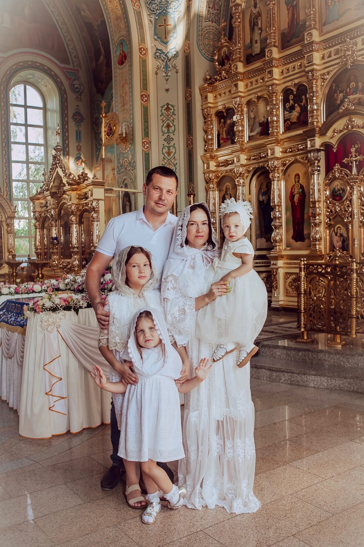 С Крёстными и родными. Фотограф Крещения, а также семейный и детский фотограф в Оренбурге