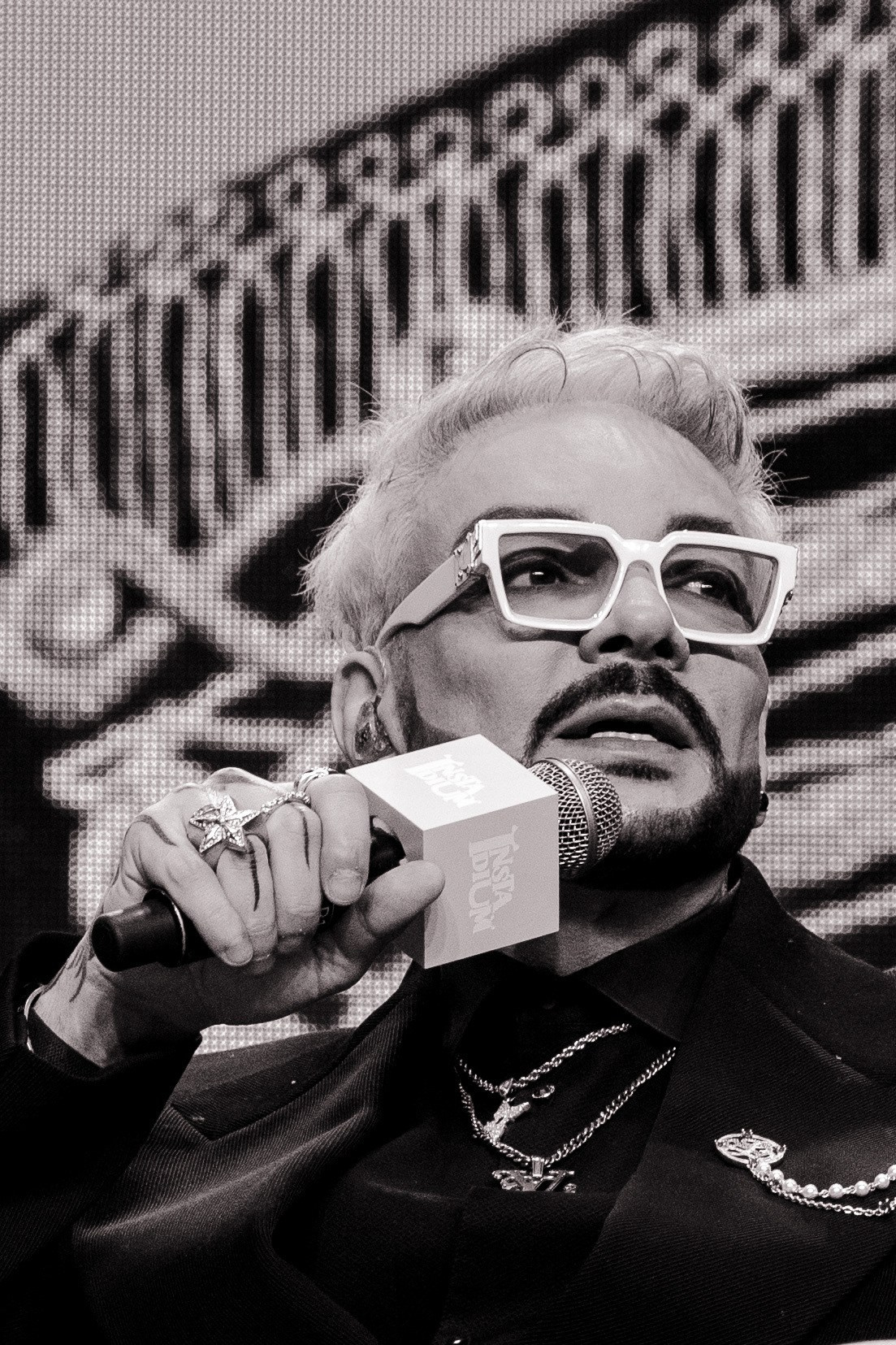 Конференция INSTADIUM в MAIN STAGE. Репортажный фотограф в Москве Саша Дружинина