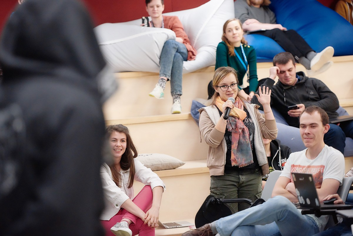 Нейромонах Феофан в Avito. Репортажный фотограф в Москве Вадим Францев