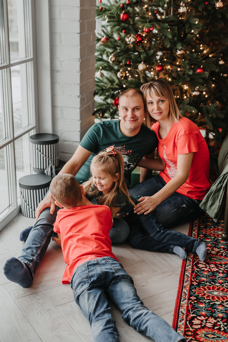 Christmas time. Family photographer in Israel | Alesya Superfin