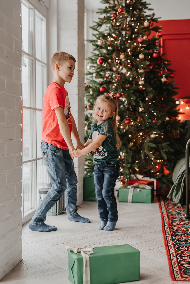 Christmas time. Family photographer in Israel | Alesya Superfin