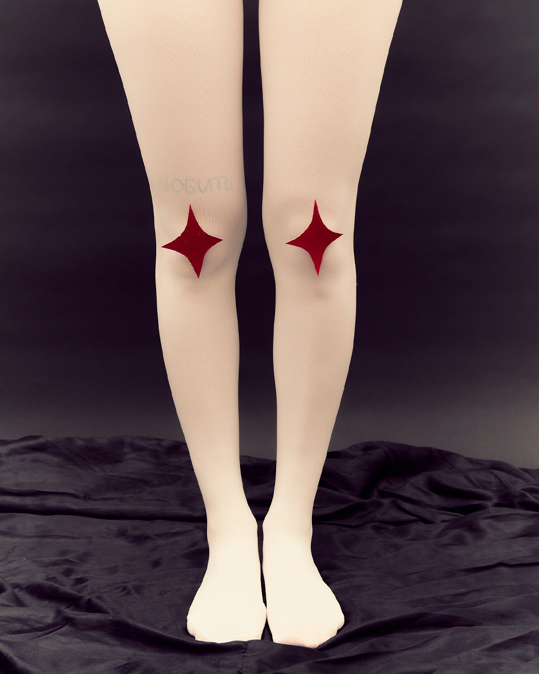 Ася | красный колпак тоже может быть о тебе. Фотограф, рассказывающий истории // Софа Медведева // Екатерибург