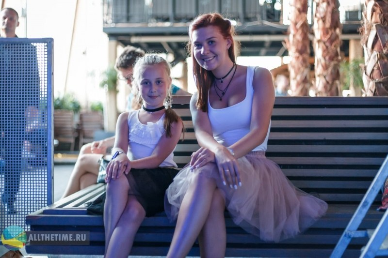 IOWA. Магия музыки в кадре: Концертная Фотография