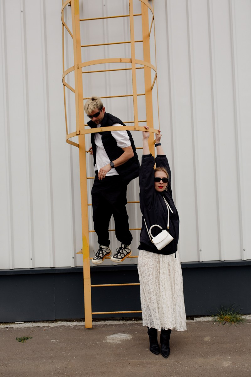 Лавстори с лапшой и жёлтым ангаром. Свадебный и семейный фотограф в Нижнем Новгороде и Москве