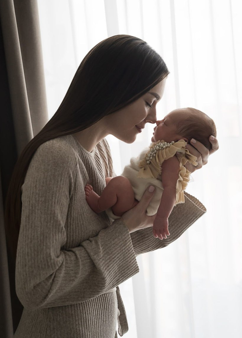 Фотосессия новорожденного дома  примеры фото. Фотограф в Ялте Инна Найден. Детский и семейный фотограф