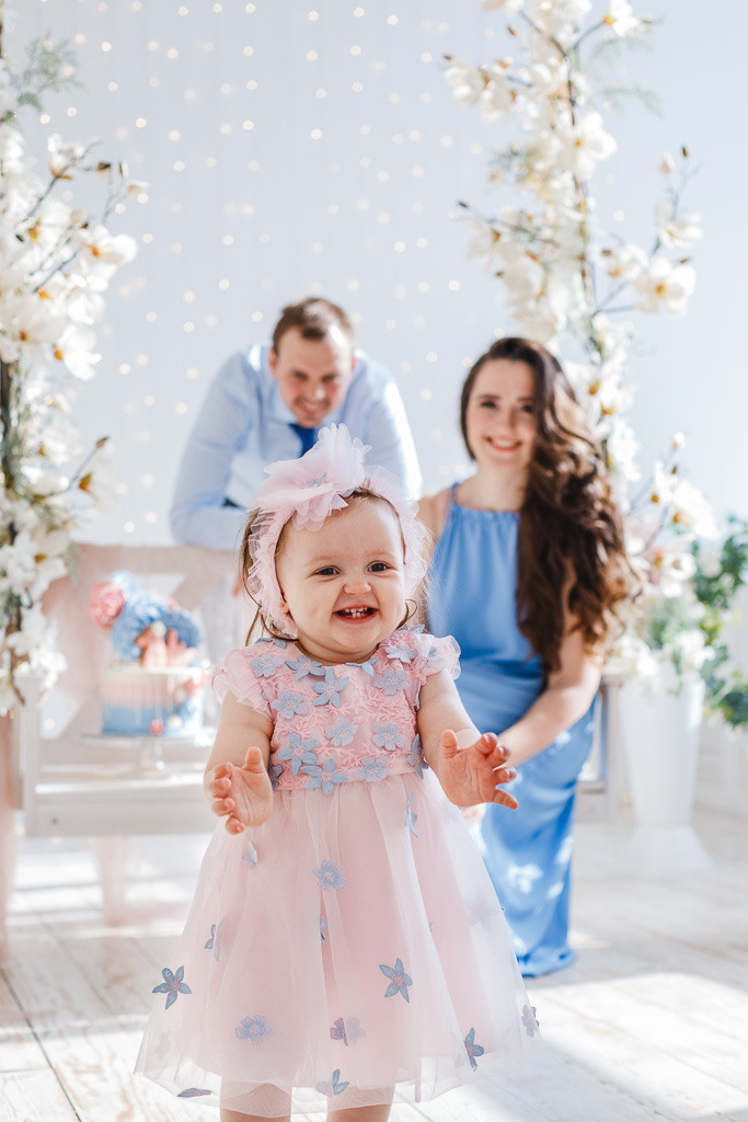 Елизавете годик. Семейный фотограф Николаева Ольга