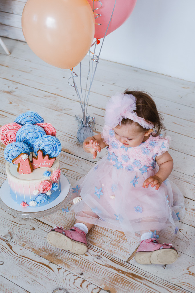 Елизавете годик. Семейный фотограф Николаева Ольга