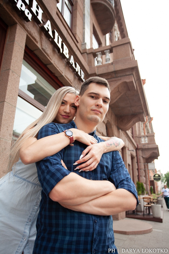 love story парень девушка лето город  прогулка