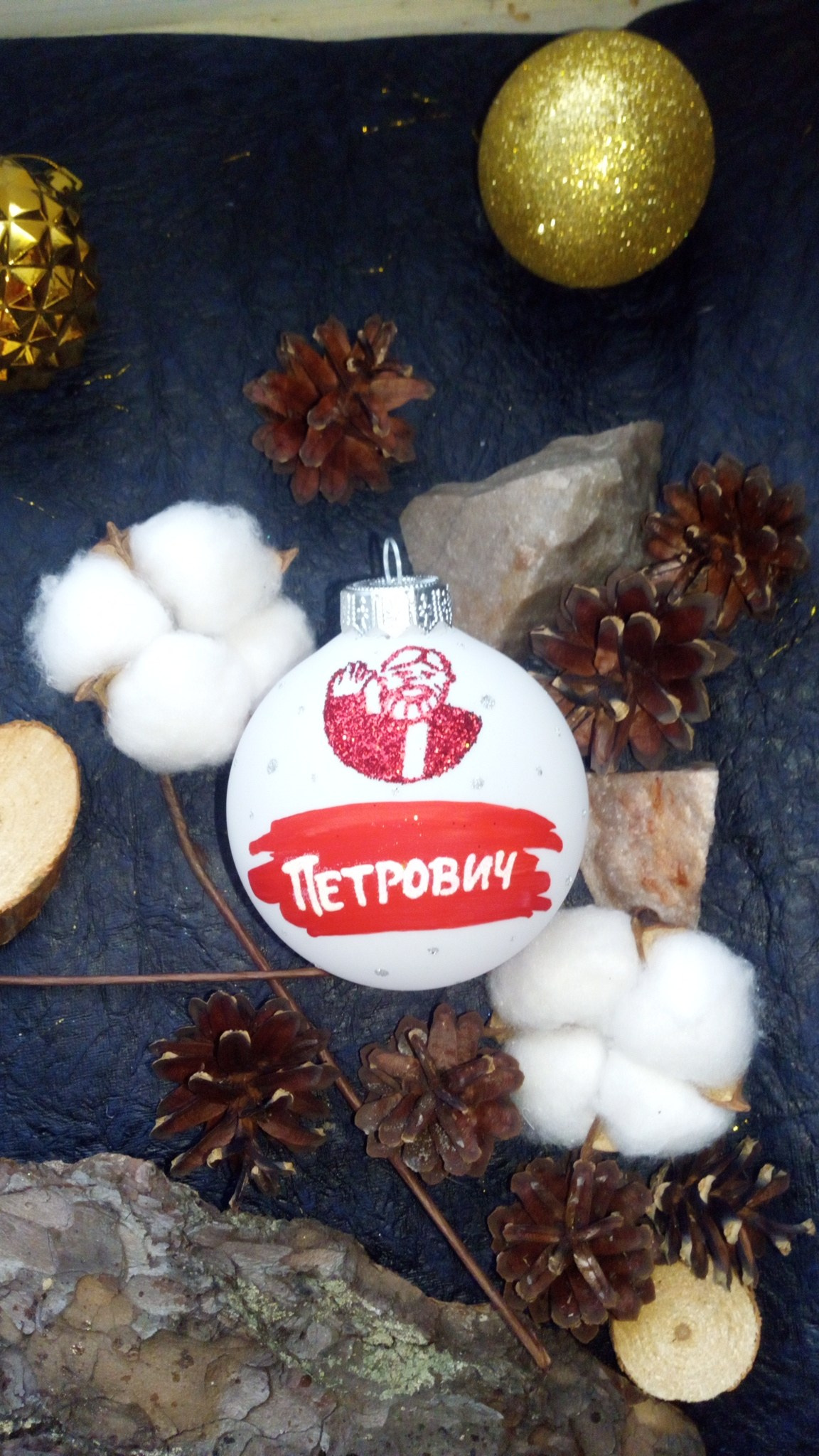 Художественная ручная роспись елочных шаров, корпоративные подарки и восковые аромасвечи