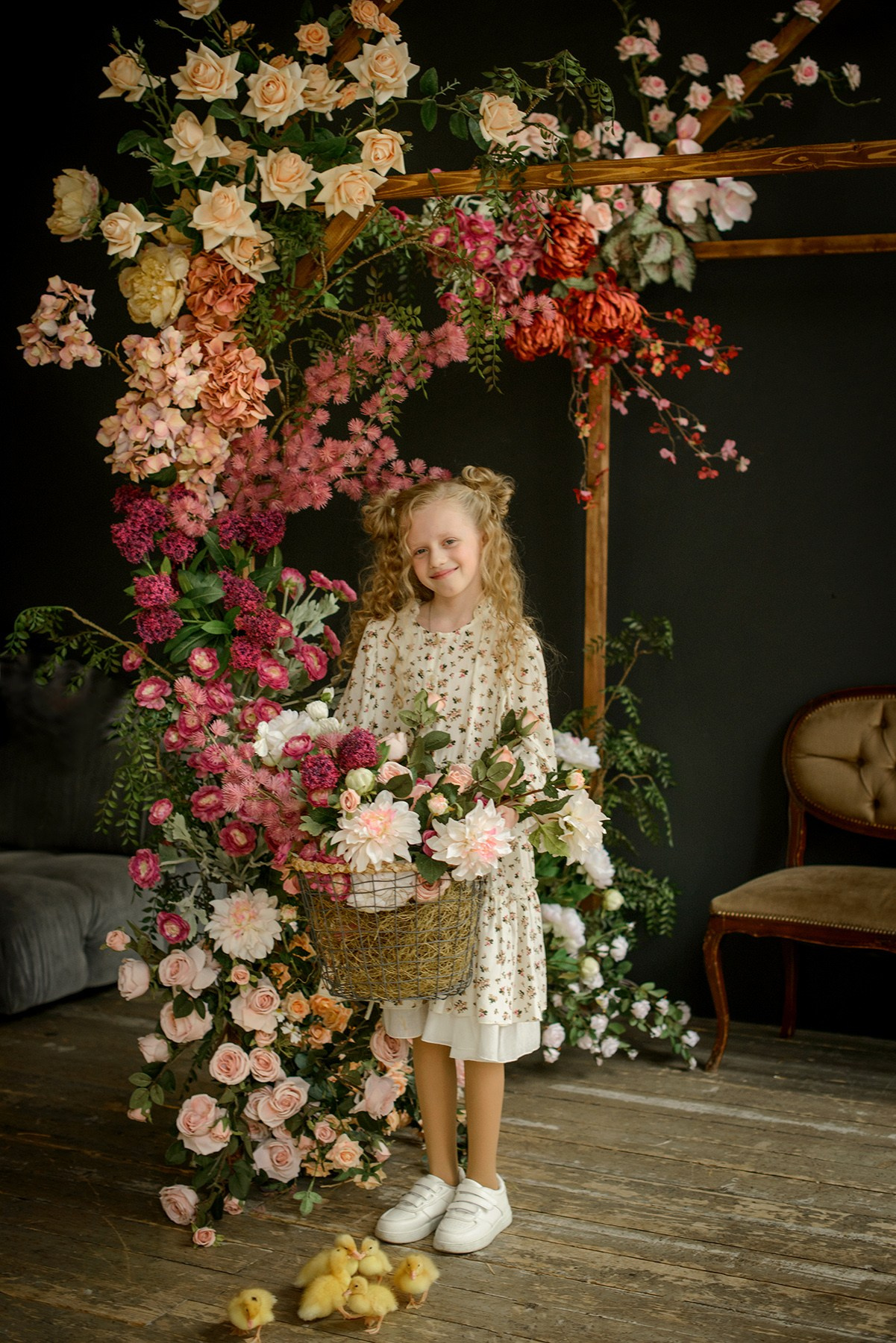 Photo shoot of a girl with goslings and a hat. Photographer Elena Carruthers, Scotland