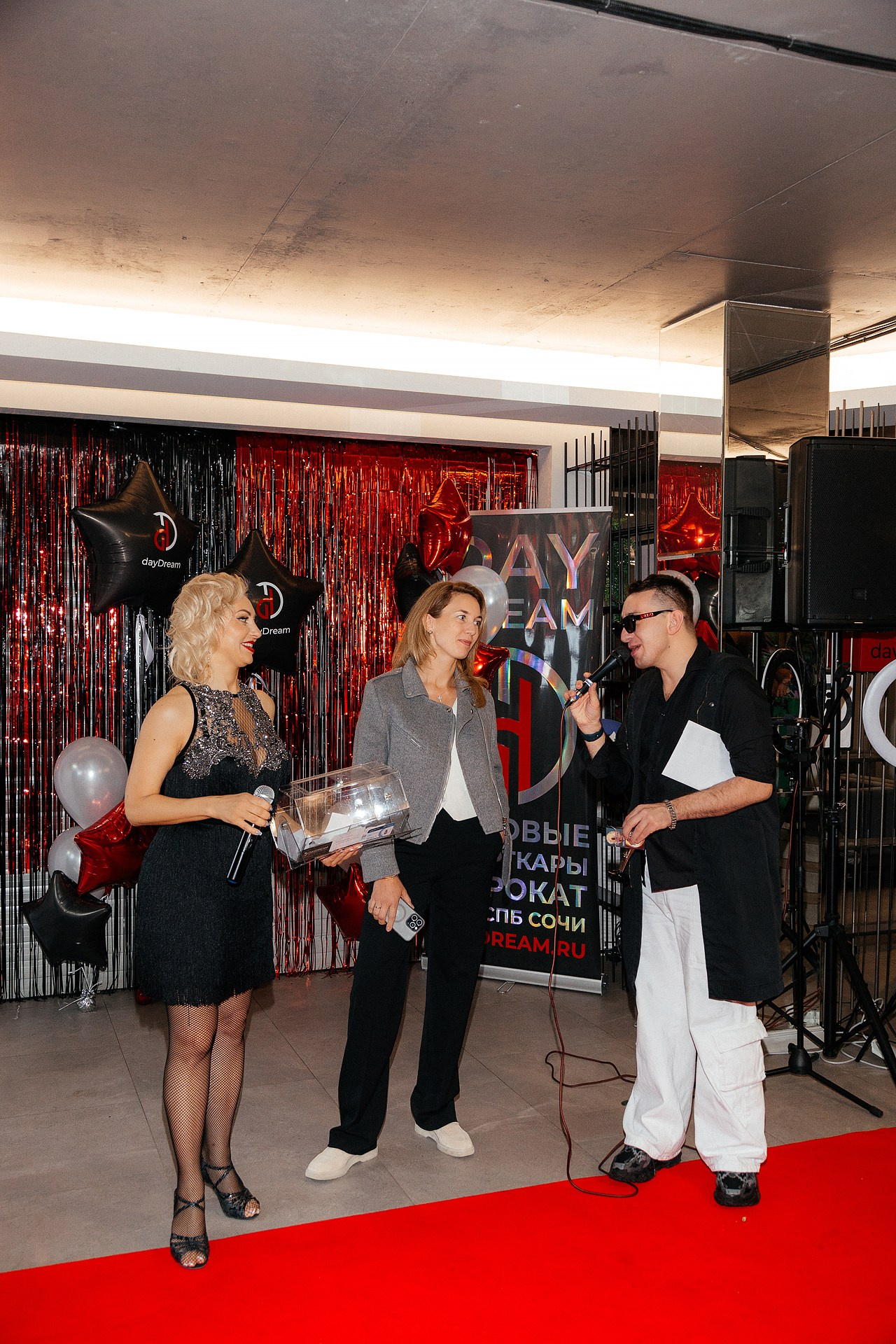 Репортаж в автосалоне. Светский фотограф Санкт-Петербург и ЛО