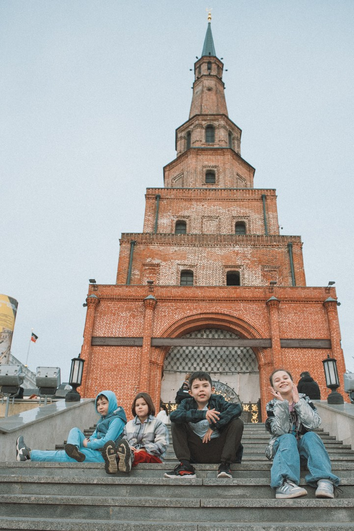 Фотопрогулка одноклассников. 2 класс