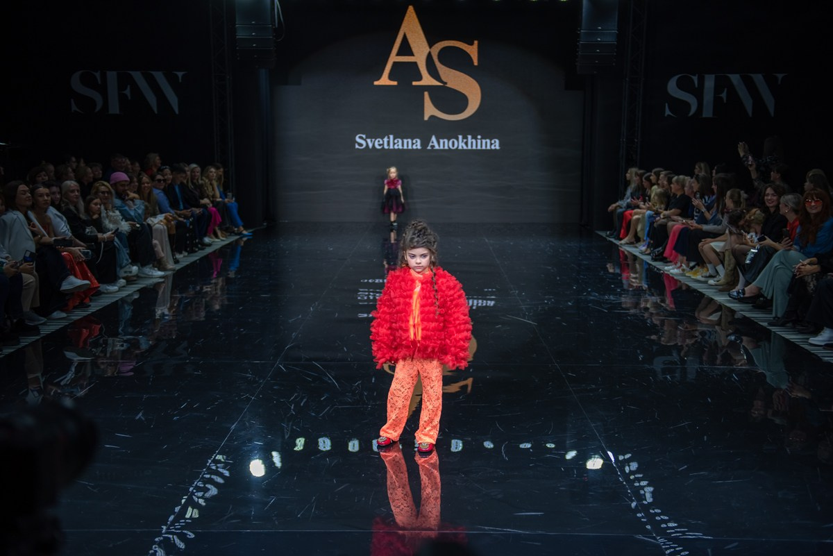 SochiFashionWeek2024 дизайнер Анохина Светлана. Семейный и коммерческий фотограф в Сочи Александр Бодунов