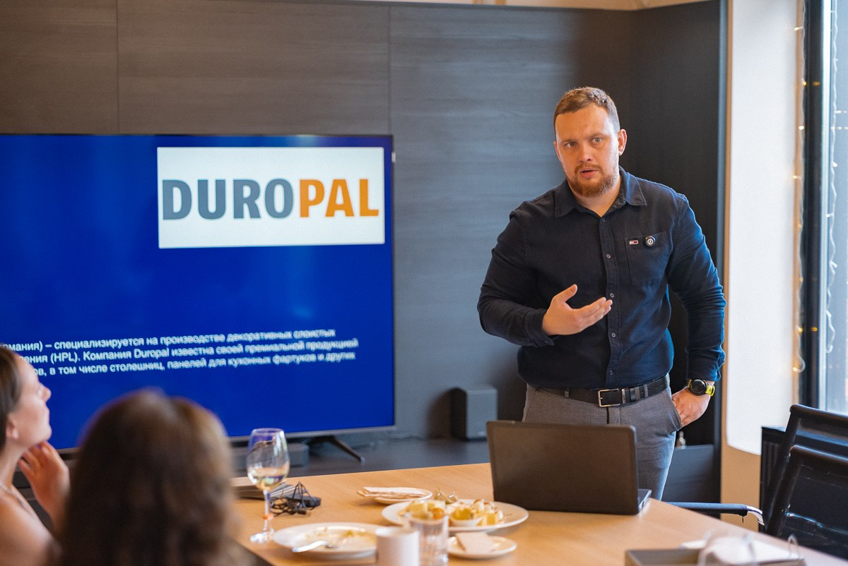 Презентация от Алексея Мурина: официального представителя брендов Slotex, Eterno, Greenlam, Duropal, Fundermax, Sensola и Abet Laminati. ВУД ТВОРЕЦ мебельная фабрика|ТВОРЕЦ студия мебели