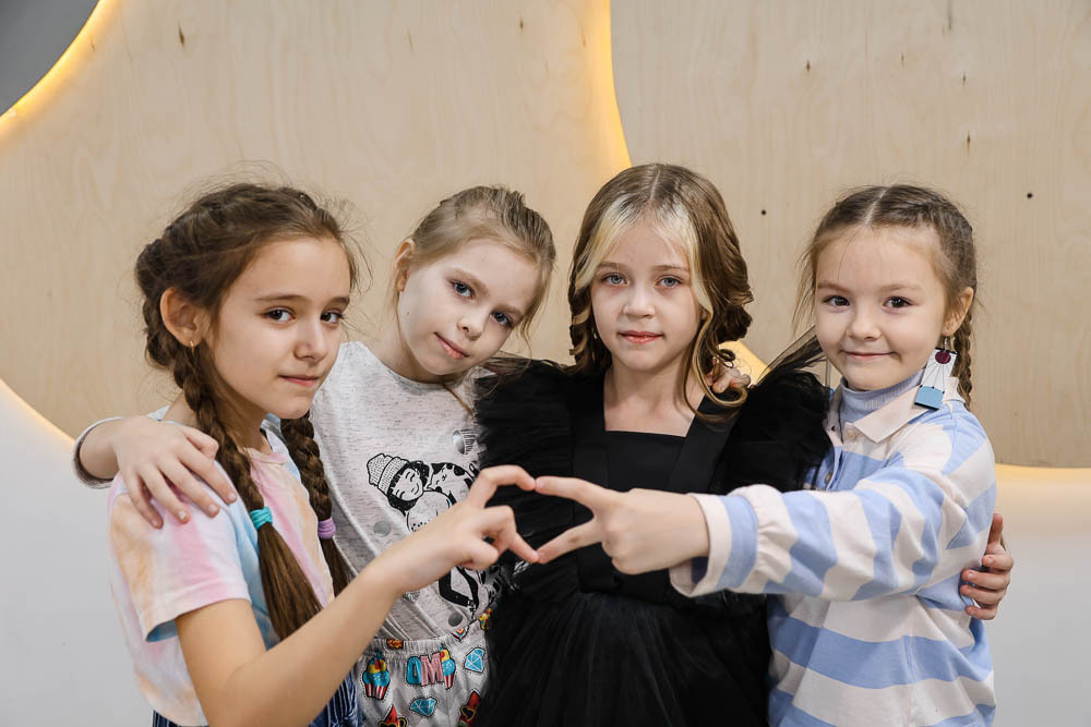 День рождения. Фотограф Григорьева Ольга. Портретная, семейная съёмка, Love Stori, видеосъёмка в городе Чита. Выпускные альбомы, фотокниги