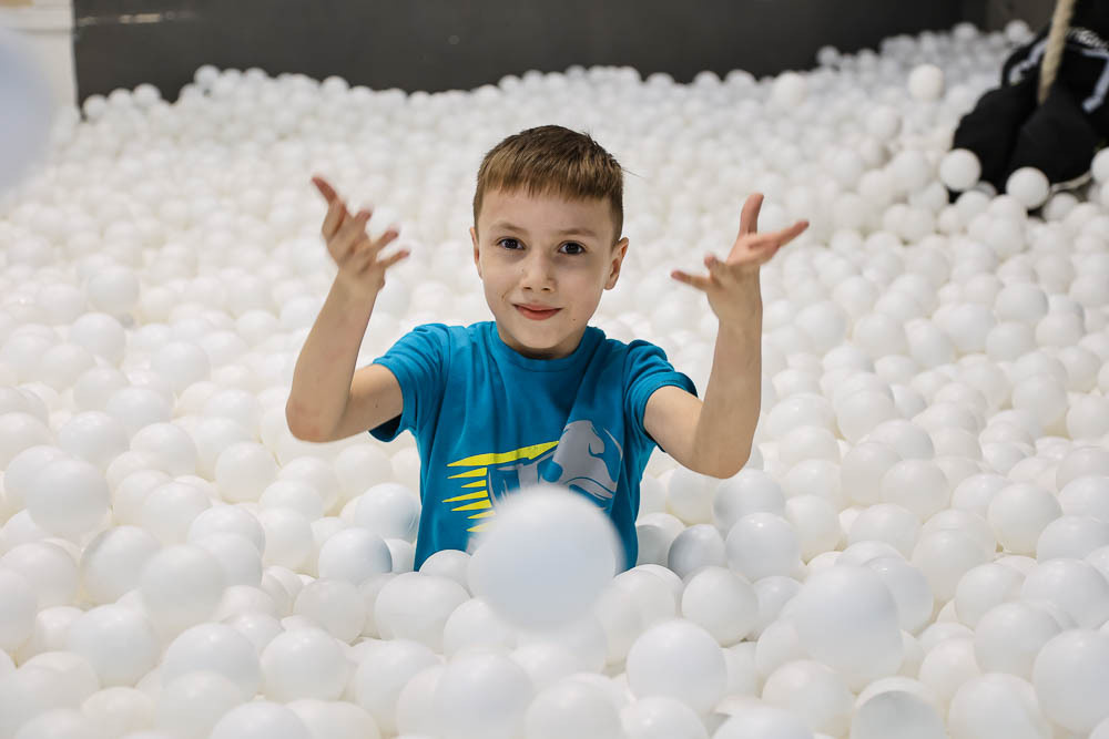 День рождения. Фотограф Григорьева Ольга. Портретная, семейная съёмка, Love Stori, видеосъёмка в городе Чита. Выпускные альбомы, фотокниги