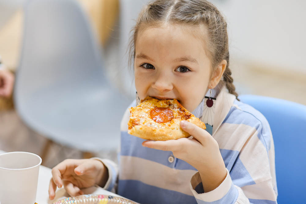 День рождения. Фотограф Григорьева Ольга. Портретная, семейная съёмка, Love Stori, видеосъёмка в городе Чита. Выпускные альбомы, фотокниги