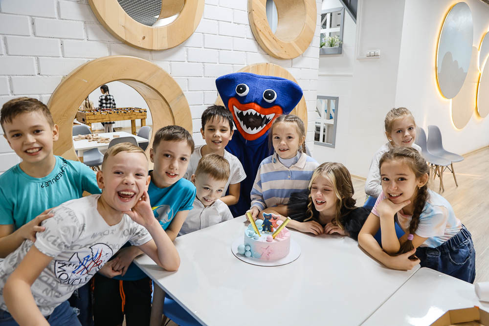 День рождения. Фотограф Григорьева Ольга. Портретная, семейная съёмка, Love Stori, видеосъёмка в городе Чита. Выпускные альбомы, фотокниги