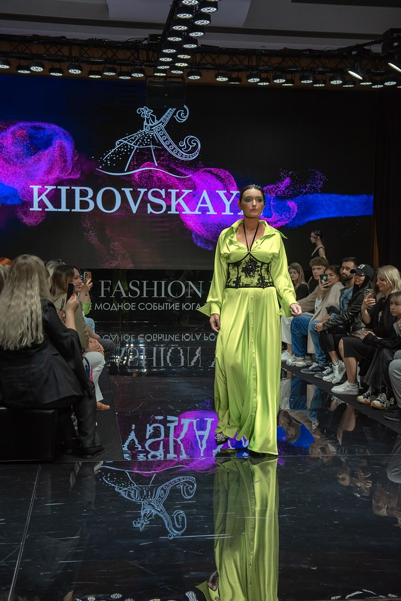 SochiFashionWeek2024 дизайнер Кибовская. Семейный и коммерческий фотограф в Сочи Александр Бодунов