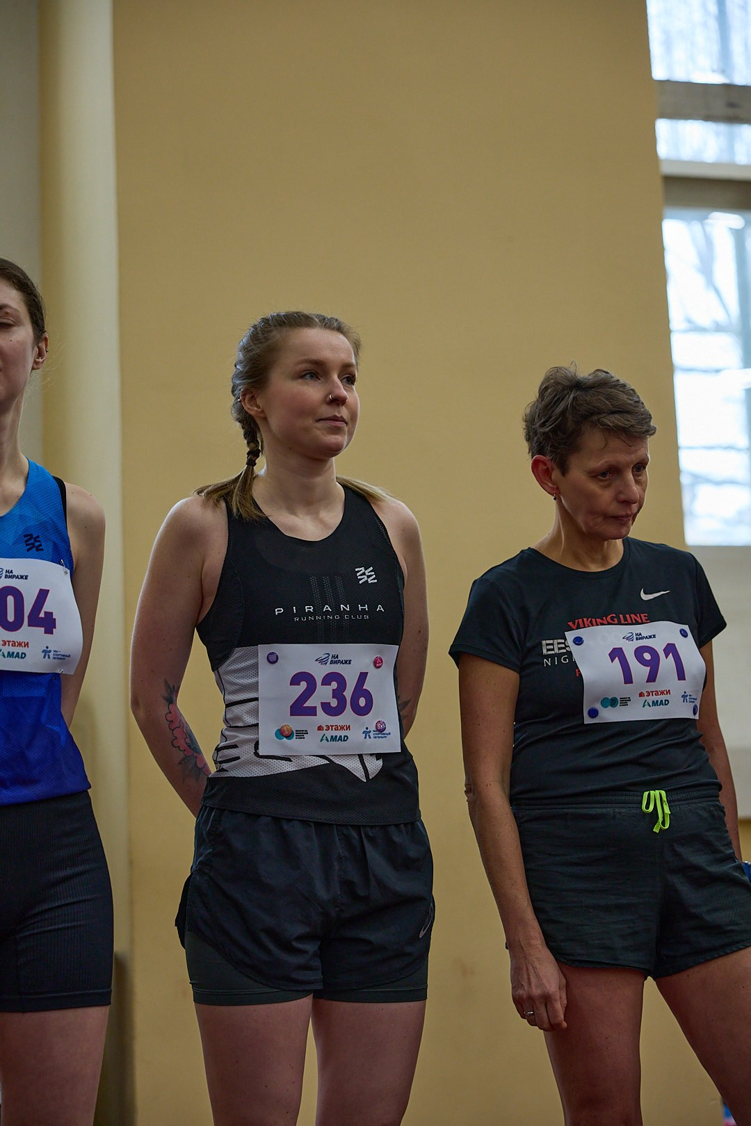 Женский день — 8 марта в манеже на виражах. Савина Анна Москва — Петербург