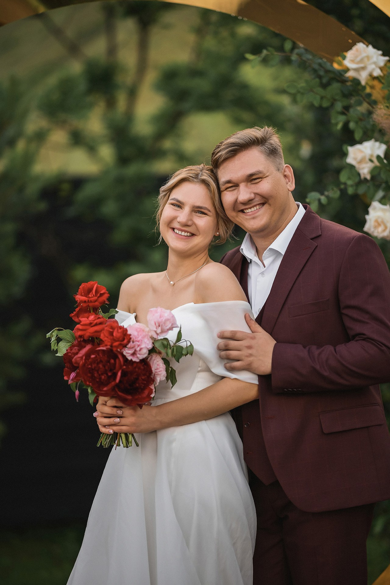 🏡 Роман и Мария — классическая свадьба в "Соснах" | Элегантные фото в доме событий под Красноярском. 📸 Свадебный и семейный фотограф в Красноярске Тихомиров Евгений | 17 лет опыта | 800+ свадеб