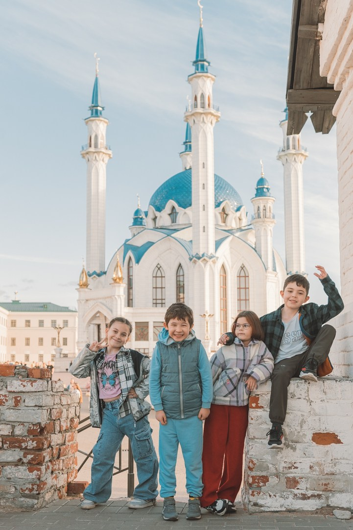 Фотопрогулка одноклассников. 2 класс