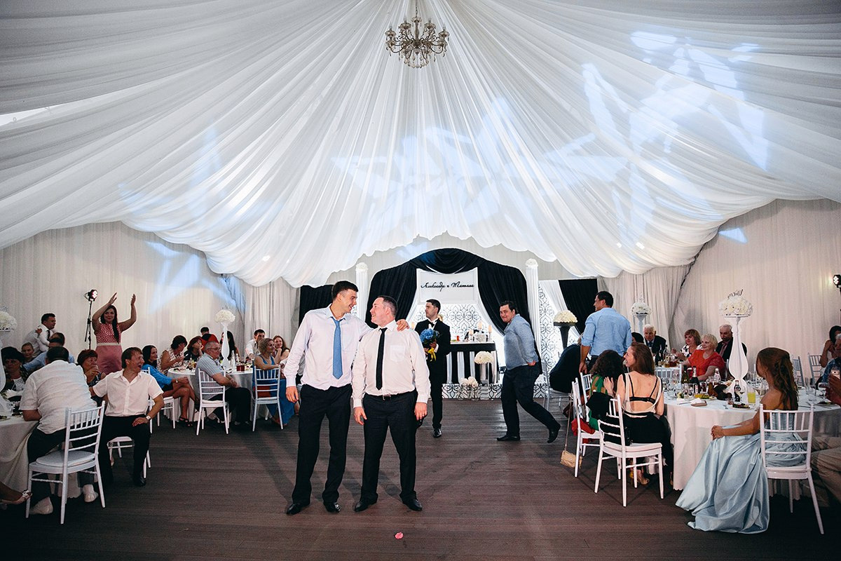 Саша и Таня. Main