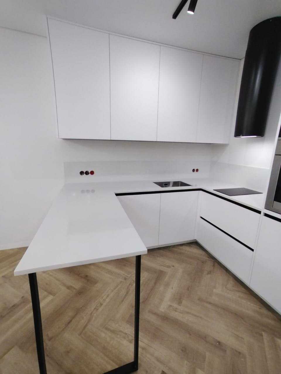 Фото с монтажа |Мебель на заказа: кухни, шкафы и т.д. в Томске. ГУДРУМ — Мебель на заказ в Томске | Кухни | Шкафы | Стулья и Столы