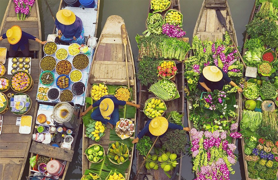 фотография Арта Вульфа с представителями этнических культур в природной среде