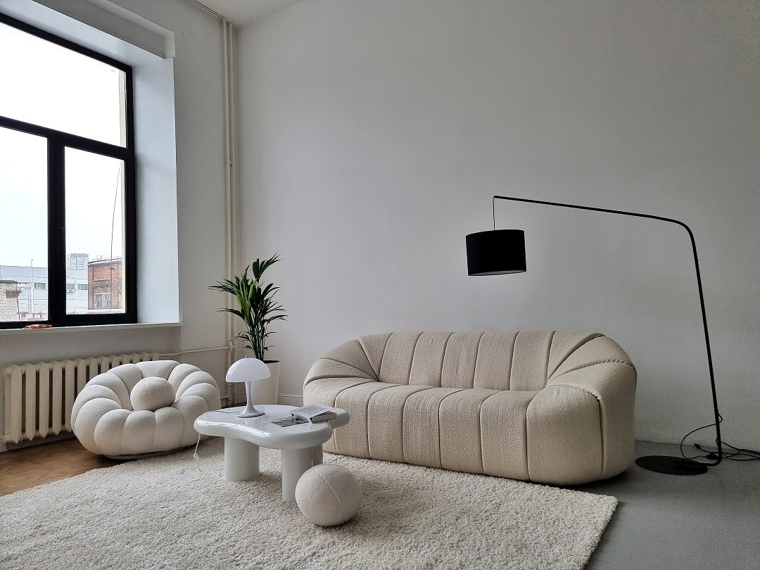 Большой Саввинский переулок 9с3, будни - 1900 руб/час; выходные - 2200 руб/час