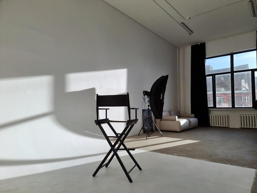 Большой Саввинский переулок 9с3, будни - 1600 руб/час; выходные - 1900 руб/час