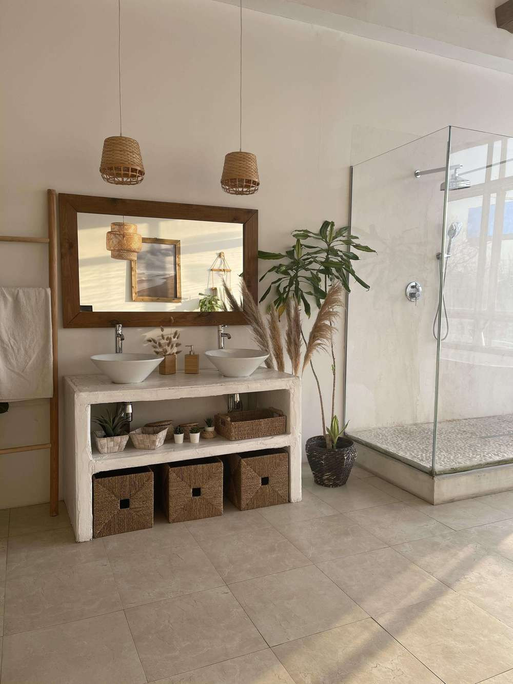 Варшавское шоссе 33/13, 36 оф. 1900р/час при оплате за 2 часа. Бронирование от 2х часов.На 1 час действует наценка  +500 р