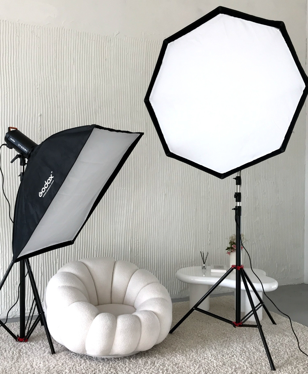 Большой Саввинский переулок 9с3, будни - 1900 руб/час; выходные - 2200 руб/час