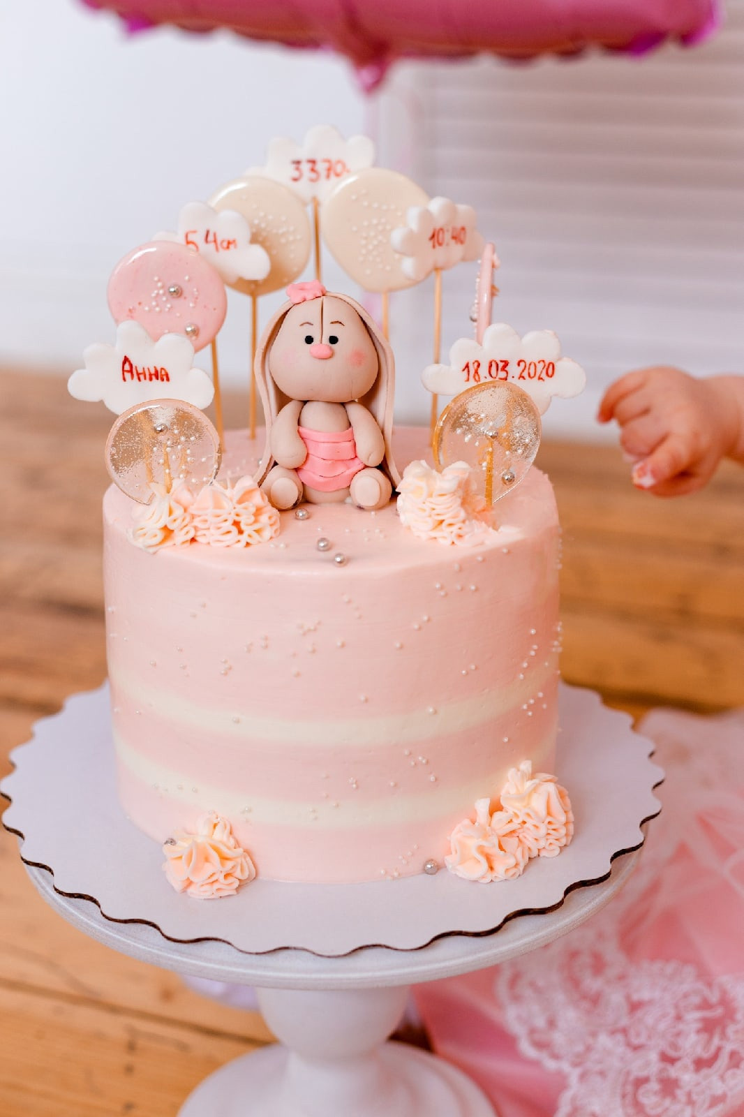 Тортики, шарики на годики. Детская фотостудия в Санкт-Петербурге