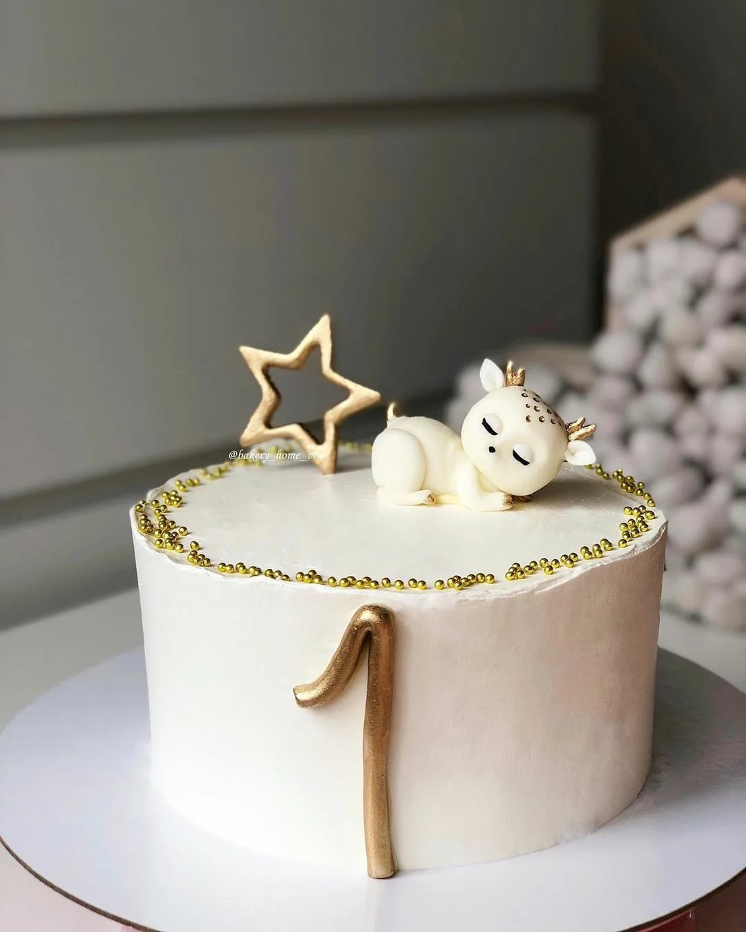 Тортики, шарики на годики. Детская фотостудия в Санкт-Петербурге