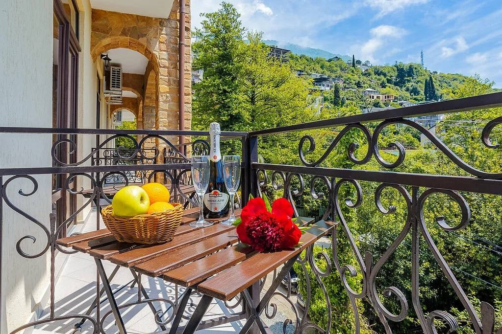 Абхазия. Мимоза. Ольга Котова