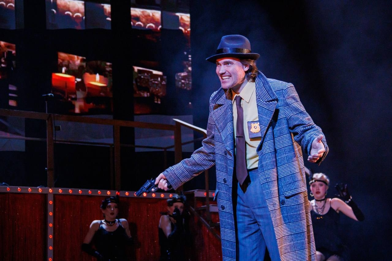 В ДЖАЗЕ ТОЛЬКО ДЕВУШКИ