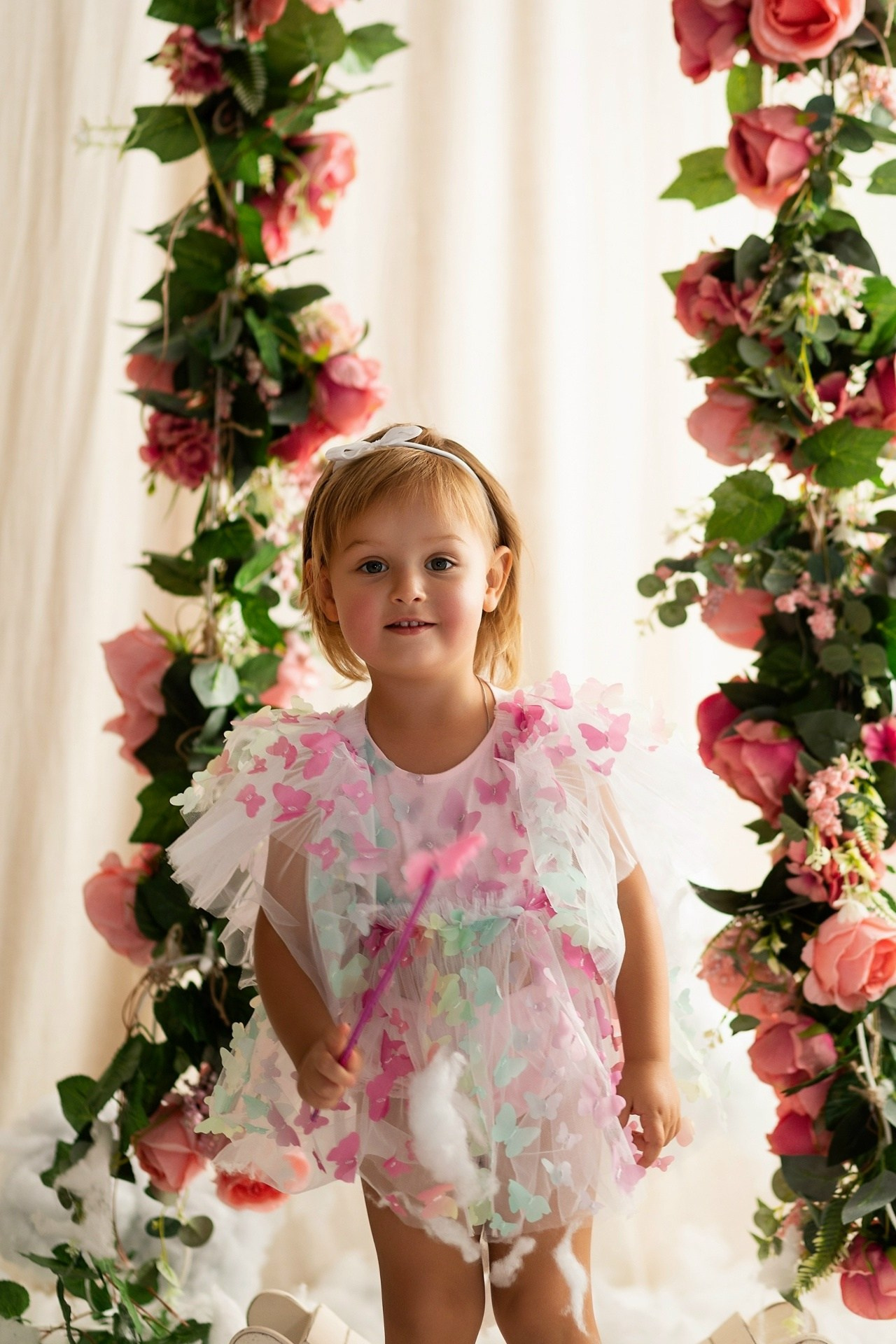 Цветочная качель. ФОТОГРАФ НА ГОДИК, БЕРЕМЕННОСТИ, НОВОРОЖДЕННЫХ, КРЕЩЕНИЯ МОСКВА