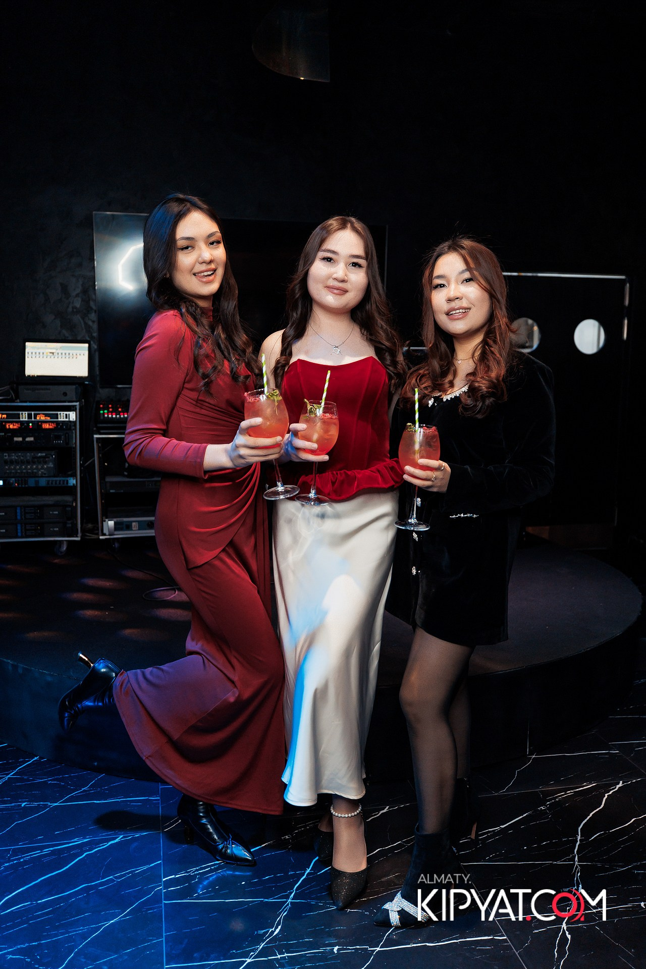 MOOD KARAOKE & TERRACE. КИПЯТКОМ АЛМАТЫ! Фотосъемка мероприятий в Алматы