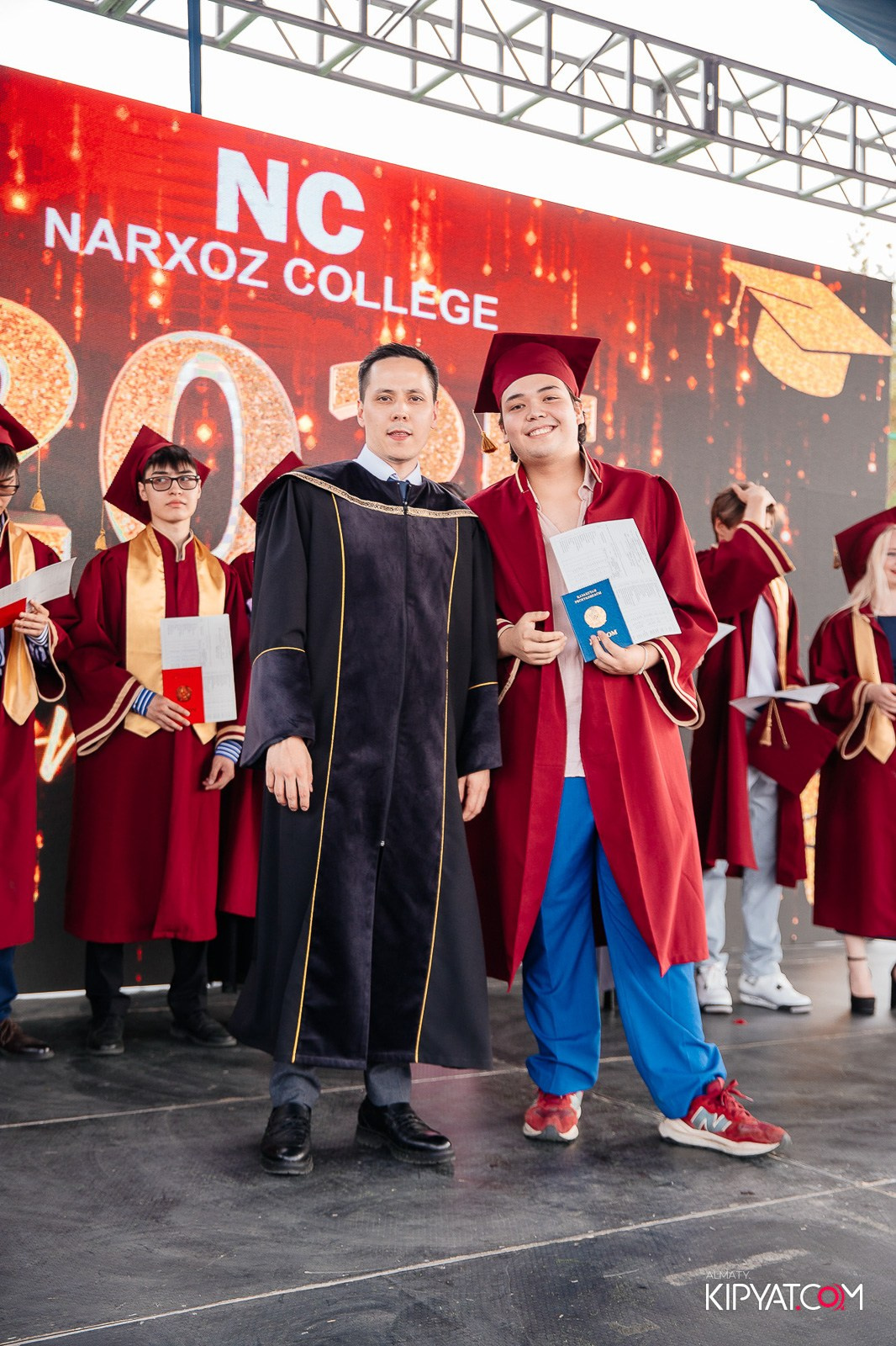 ВРУЧЕНИЕ ДИПЛОМОВ — НАРХОЗ КОЛЛЕДЖ. Part 3. КИПЯТКОМ АЛМАТЫ!